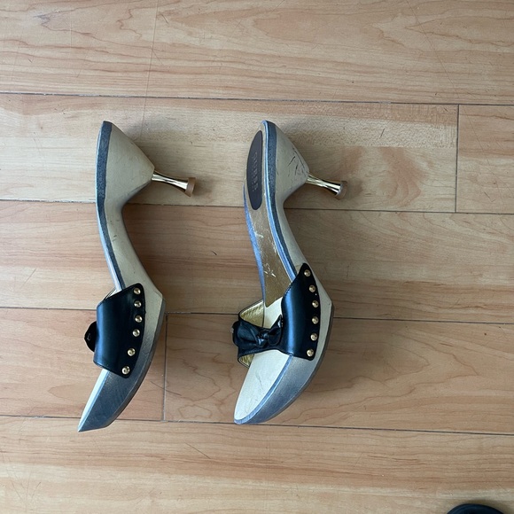 Guess by Marciano Shoes - Y2K Guess by Marciano “Feisty” Black Wood Mules 9